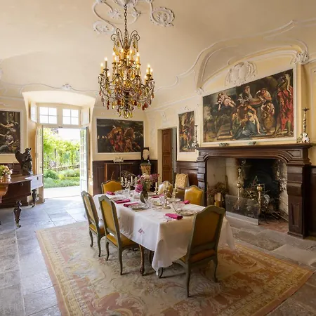 Chateau De בית הארחה