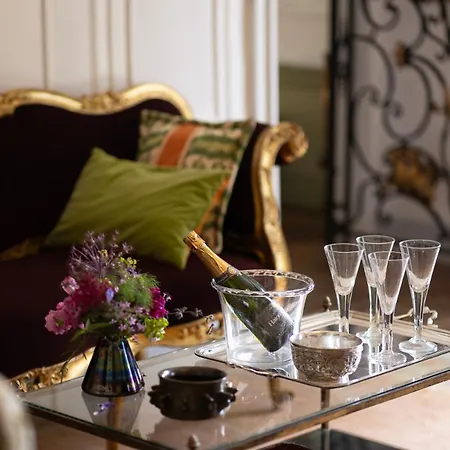 招待所 Chateau De 3*